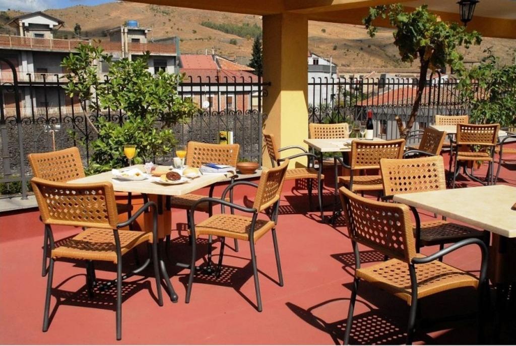 Hotel Scrivano Randazzo Dış mekan fotoğraf