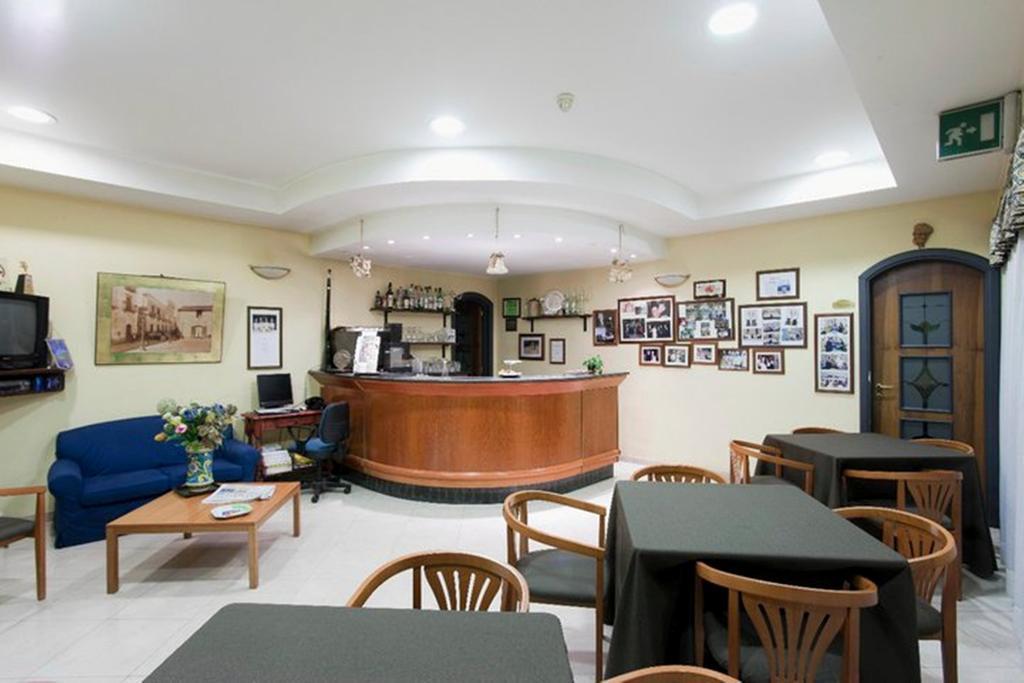 Hotel Scrivano Randazzo Dış mekan fotoğraf